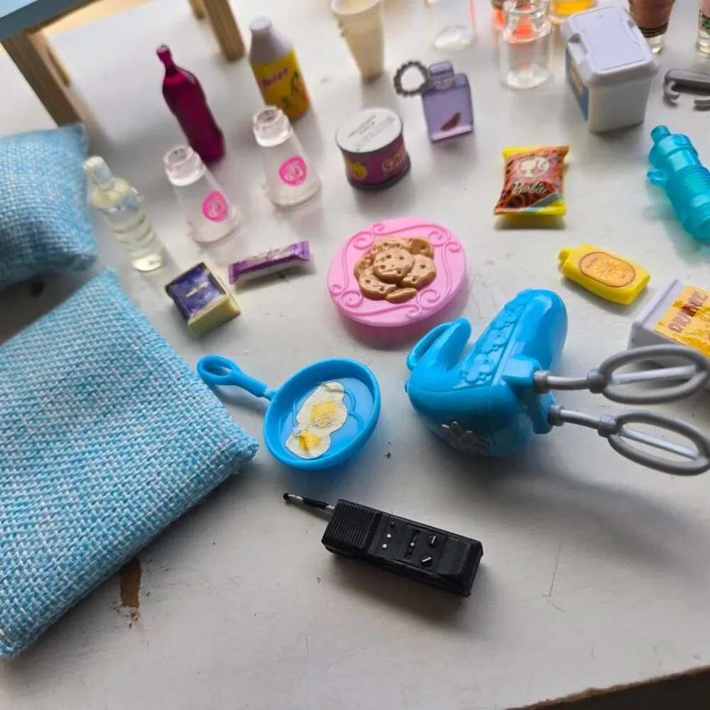 Barbie Multi Dolls-accessories